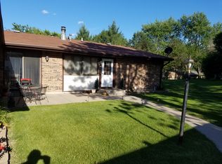 2115 Sandstone Rd, Lincoln, NE 68512