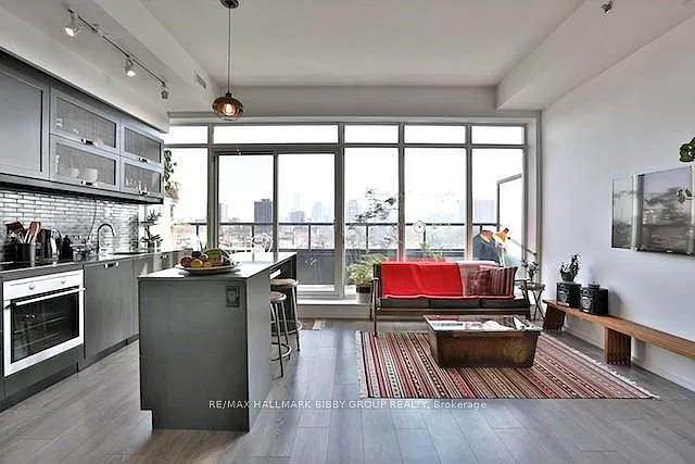 2 bed, $2,500 — Photo 1