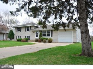 184 Walnut Ln, Apple Valley, MN 55124