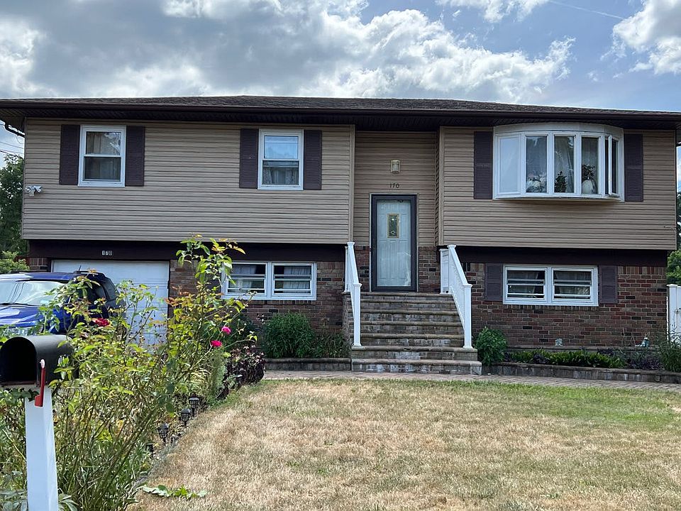 1st image of 170 Sammis Ave