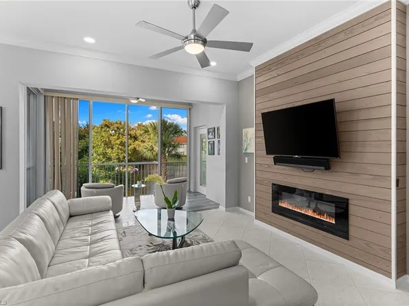 1190 Egrets Walk CIR #201, NAPLES, FL 34108