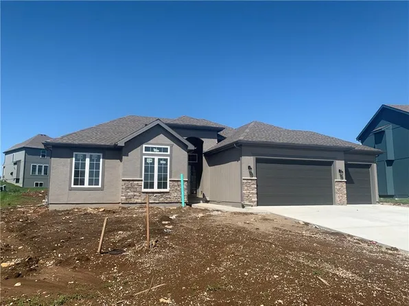 25408 W 149th Ter, Olathe, KS 66061