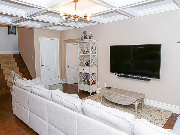 5216 Waterview Dr — Photo 56