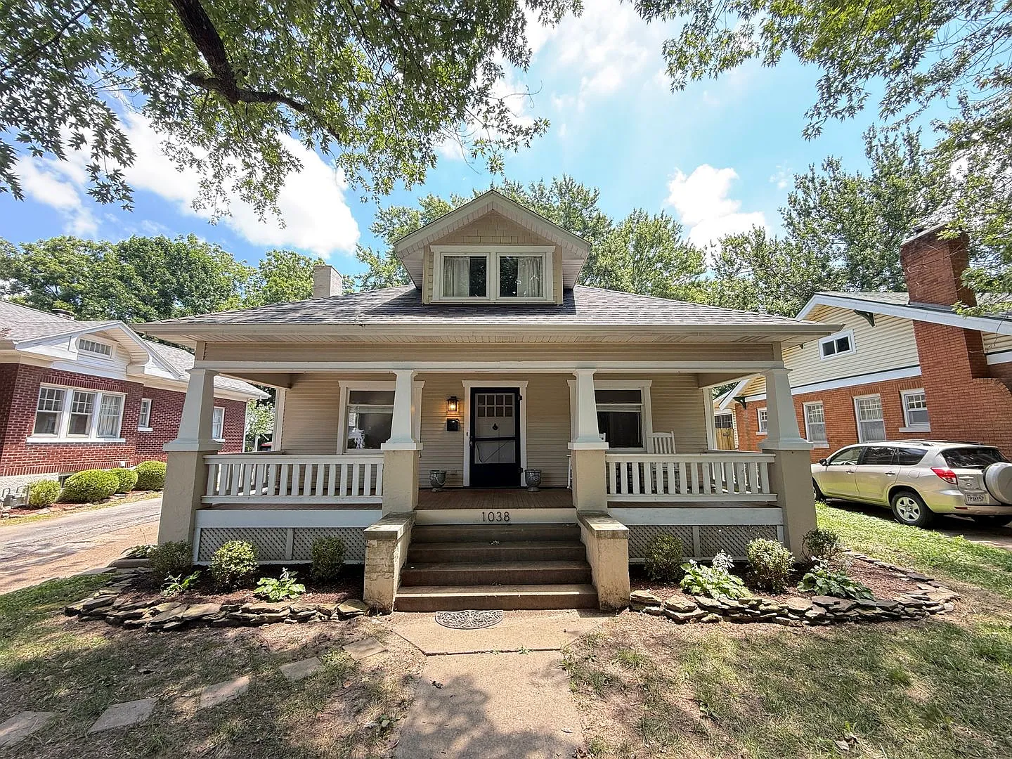 3 Bed 1 Bath in Rountree — Photo 1