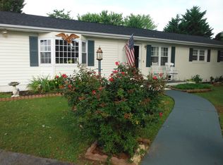 245 Blalock Rd, Boiling Springs, SC 29316