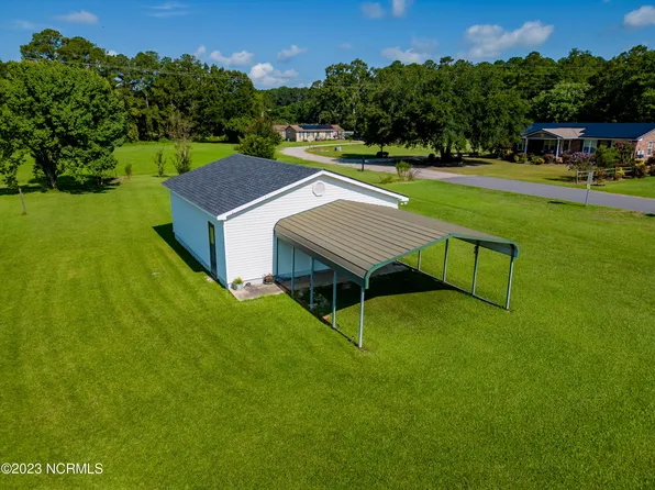 143 N Elmhurst Street, Clarkton, NC 28433