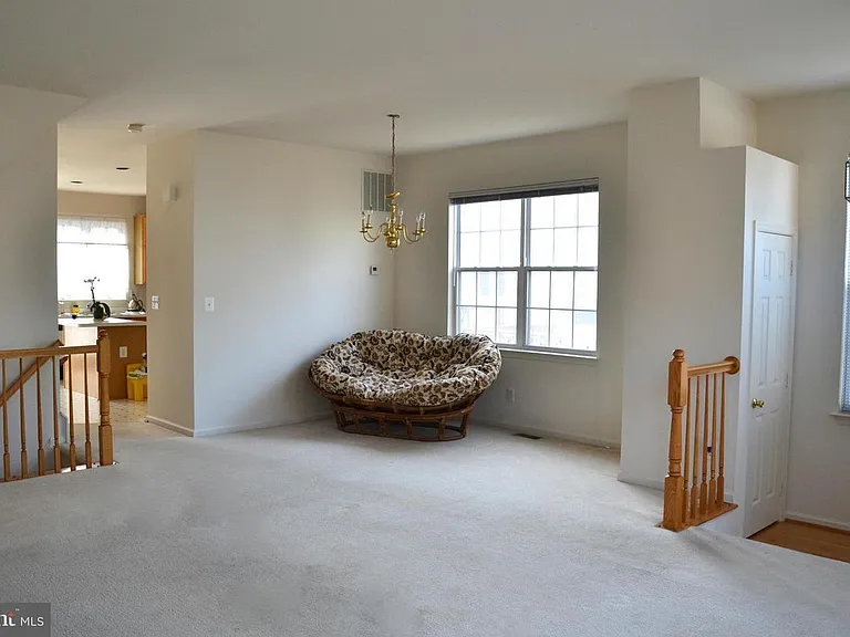 2569 James Monroe Cir — Photo 5