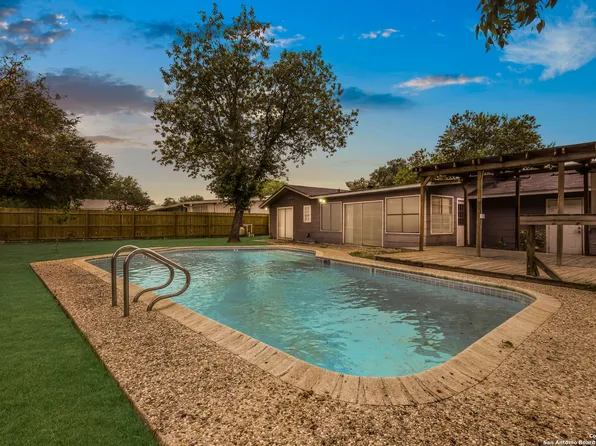 1802 Fort Henry St, San Antonio, TX 78245