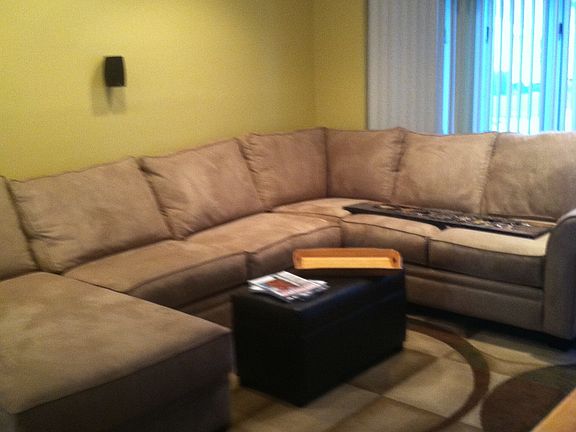 3rd image of 146 Pollok Pl