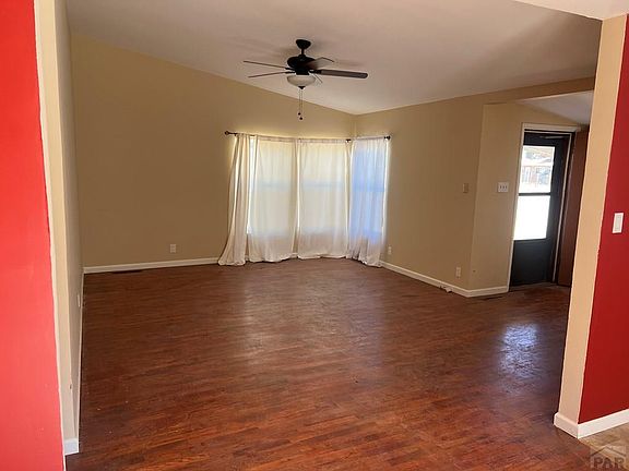 5th image of 910 Beech Ave