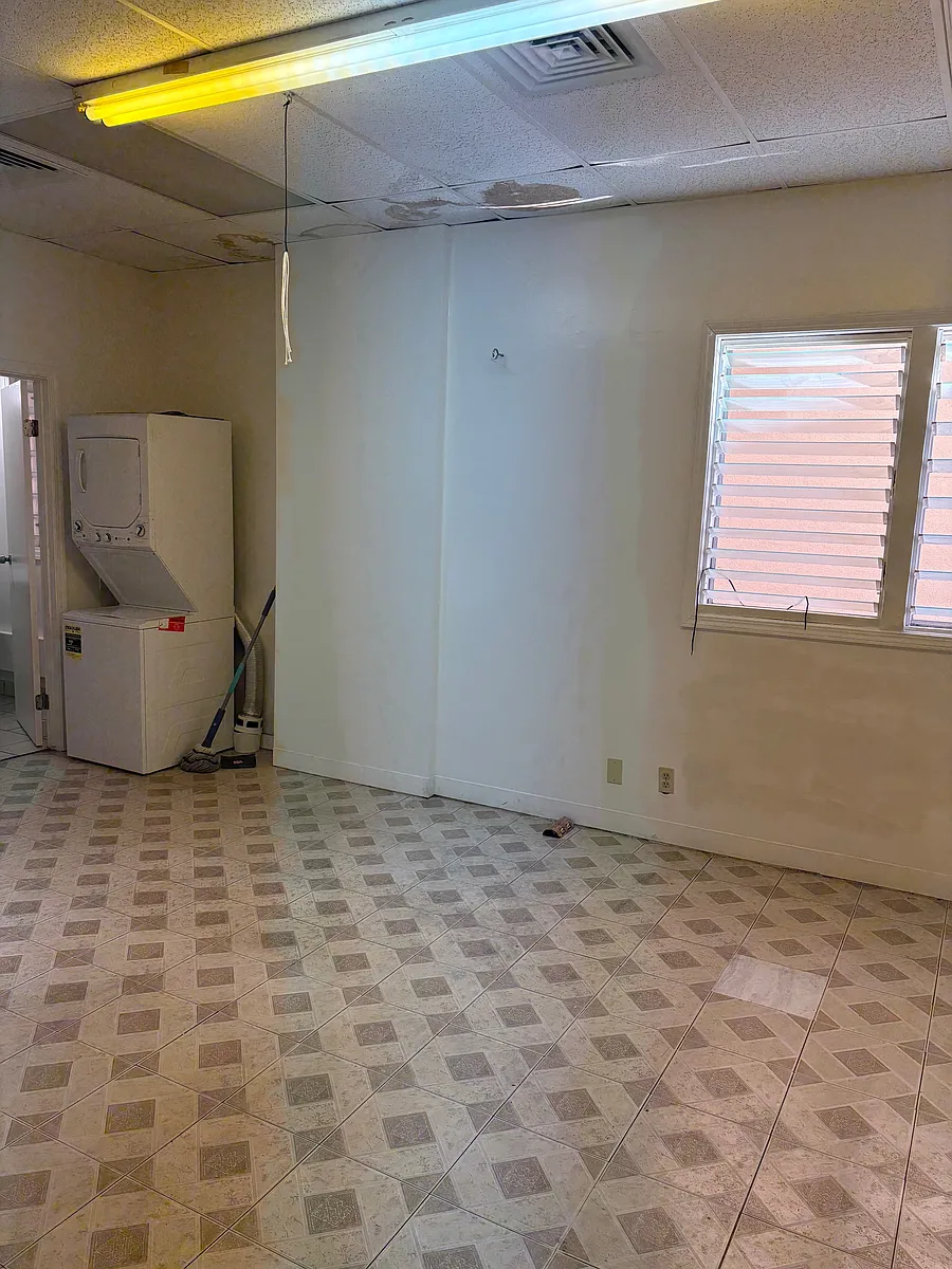 Building Photo - 1034 Maunakea St #2C