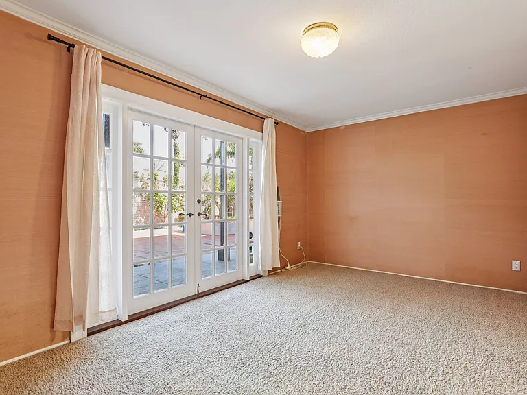 4182 Silliman Dr — Photo 12