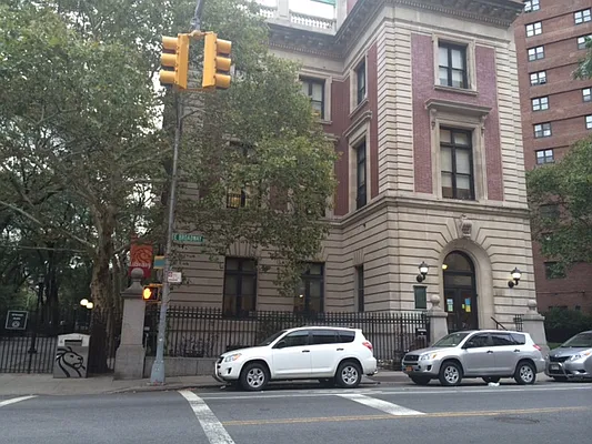 Rented by New York Residence | media 10