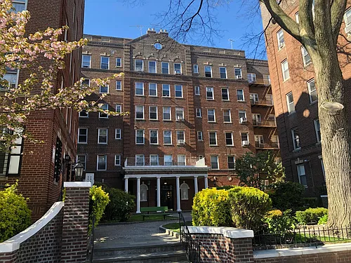 14125 Northern Blvd #6F Photo 1