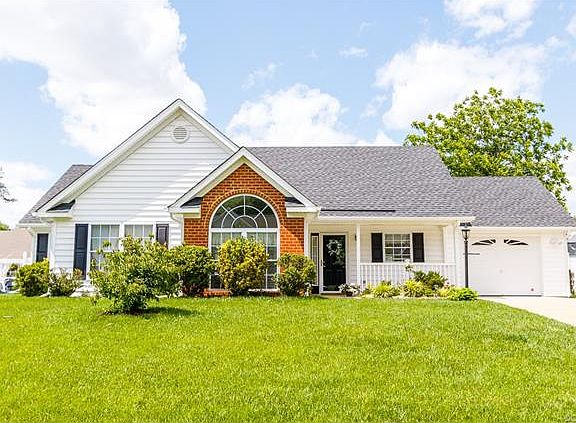 2nd image of 4312 Village Woods Ln