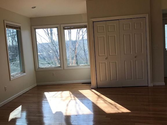 4th image of 145 Highland Ave