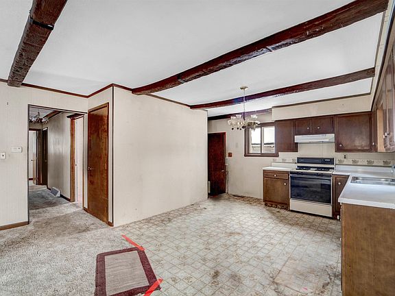 2nd image of 2921 Sampson St