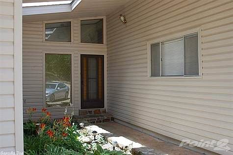 3rd image of 926 Independence Dr
