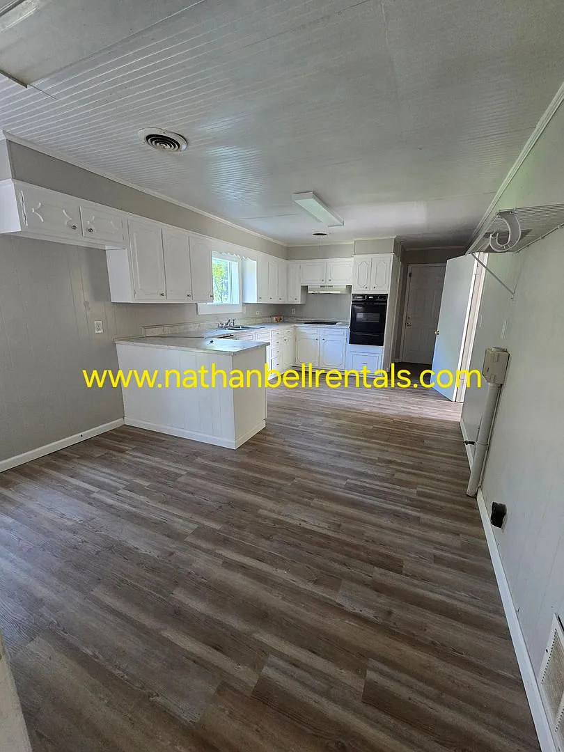 2157 E Price St — Photo 3