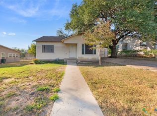 18 Del Norte St, Lampasas, TX 76550