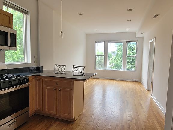 5th image of 1510 N Campbell Ave APT 3F