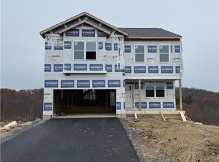 100 Crabapple Ln N, Beaver Falls, PA 15010