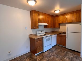 3043 NE 140th St APT 8, Seattle, WA 98125