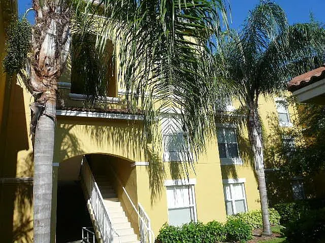 5050 Fairways Cir #E202 — Photo 4