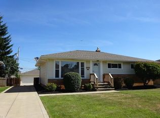 543 E Clearview Ave, Seven Hills, OH