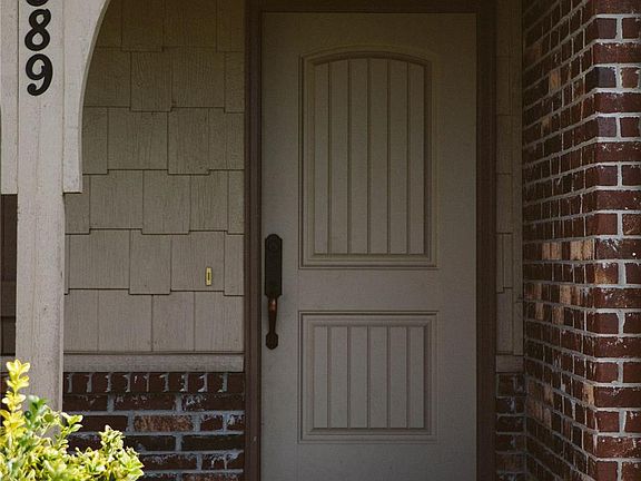 3rd image of 4889 Breeze Dr