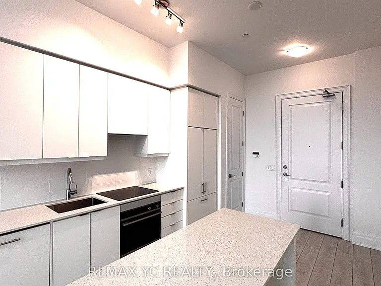 30 Elm Dr W #Penthouse 06 — Photo 4