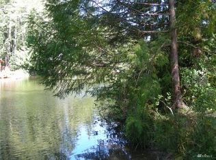 440 E Lakeshore Dr, Allyn, WA 98524