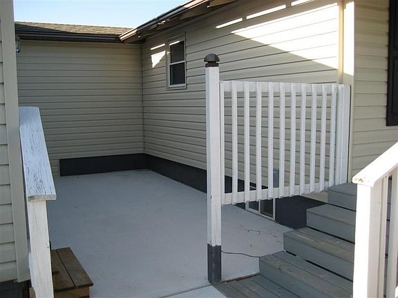 2nd image of 225 Ritter Ln