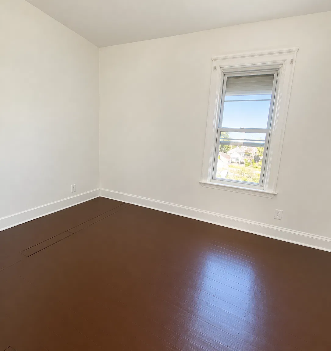 3 bed, $1,250 — Photo 1
