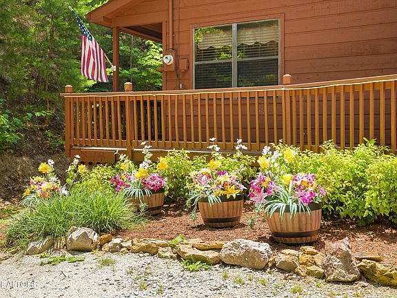 2nd image of 3456 Bear Mountain Ln