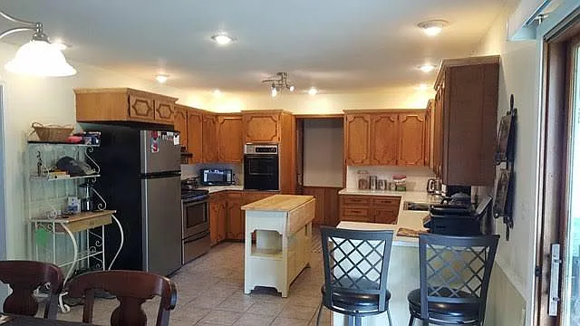 410 N Linn St — Photo 9