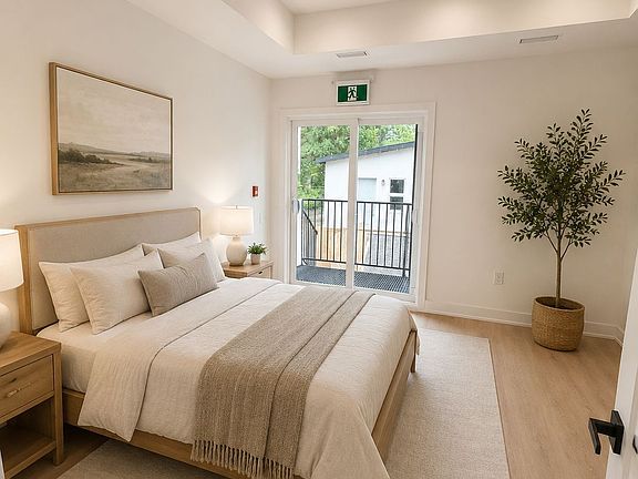 4th image of 207 Connaught Ave #1