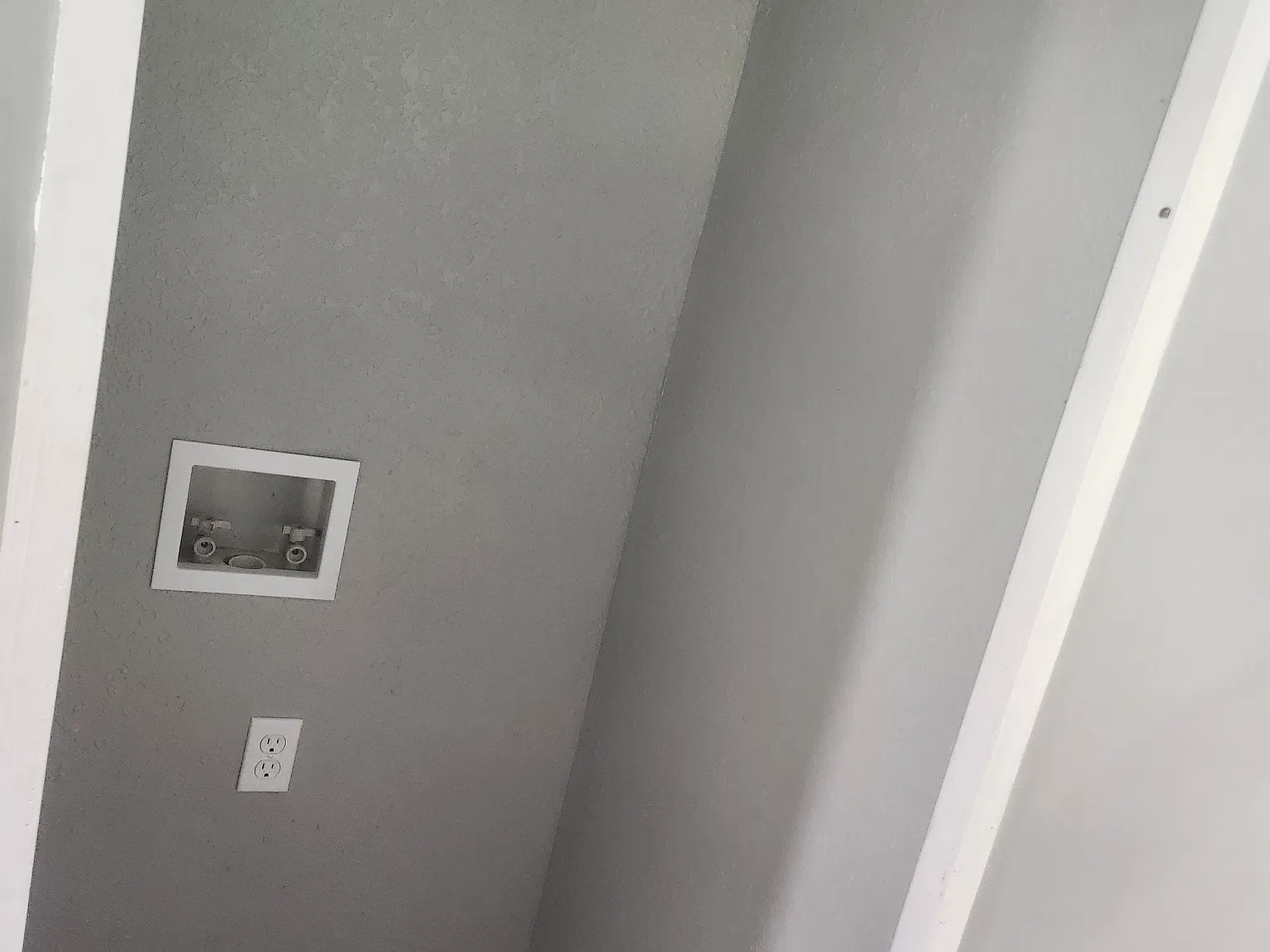 3 bed, 1200 sqft, $1,180 — Photo 2