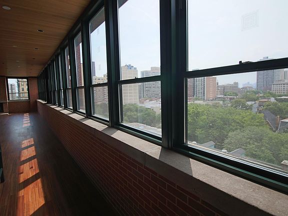 4th image of 520 W Wellington Ave Penthouse 7