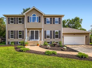 291 Carriage Ct, Bolingbrook, IL 60490