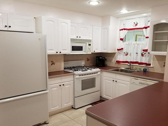 3rd image of 3703 Avenue S