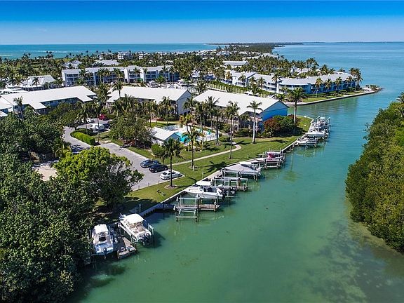 3rd image of 804 Marina Villas