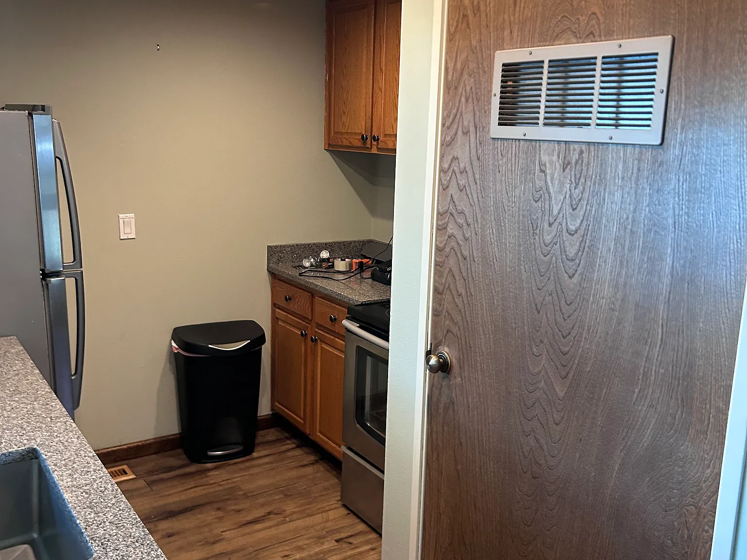3 bed, 1440 sqft, $3,500 — Photo 2