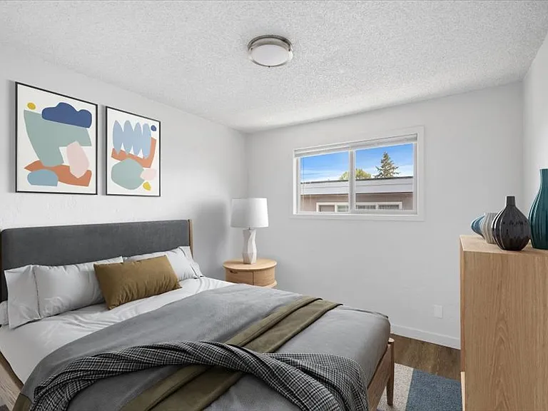 Lewis and Clark Apartments — Photo 6