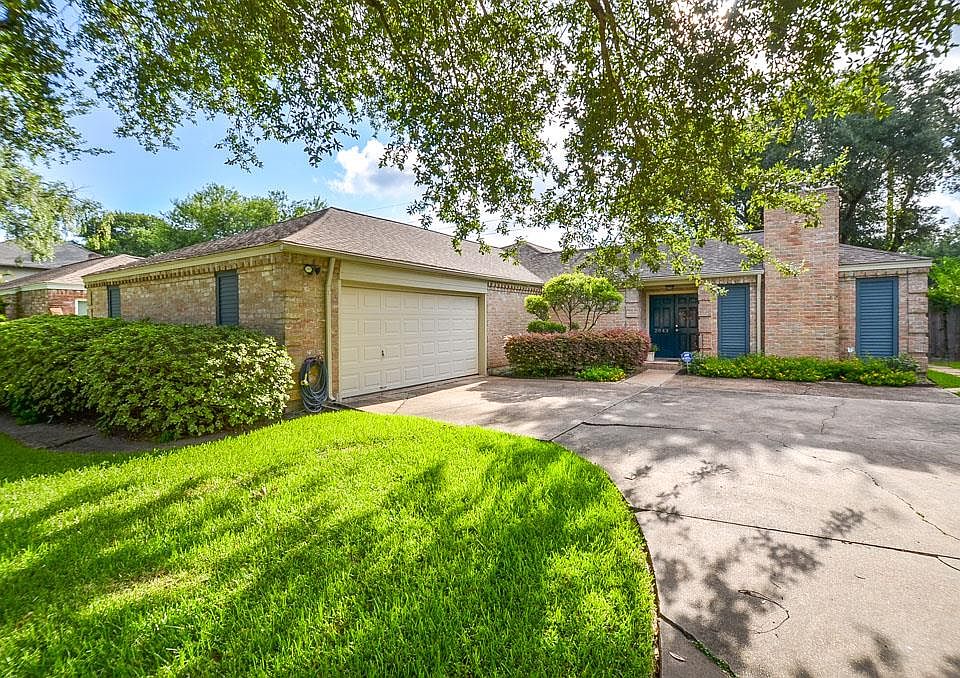 1st image of 2043 Briarlee Dr