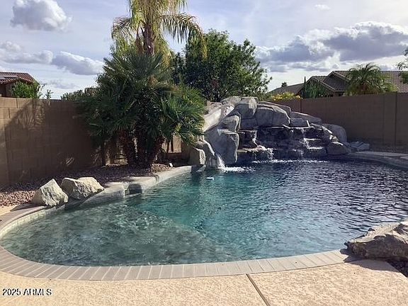 2nd image of 3849 E WILDHORSE Drive
