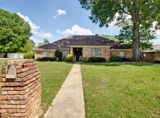902 Kingsbury Ct, Longview, TX 75604