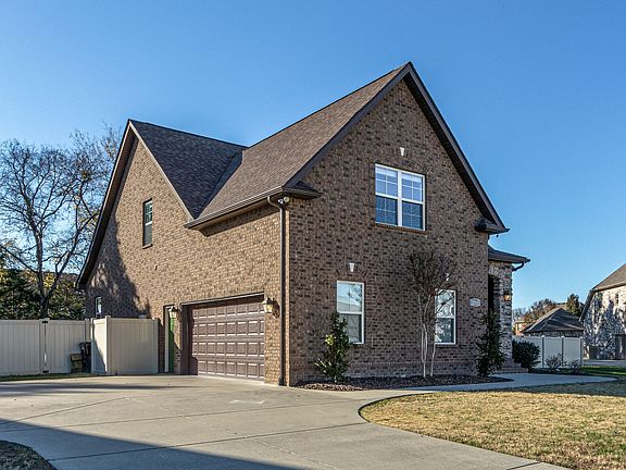 2nd image of 2213 Lionheart Dr