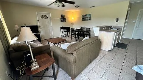 1 bed, 850 sqft, $1,200 — Photo 3