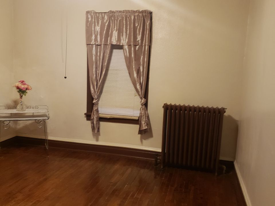 1st image of 4829 Margaretta Ave